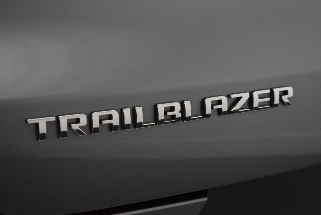 Thumbnail: 2025 Chevrolet TrailBlazer - 9