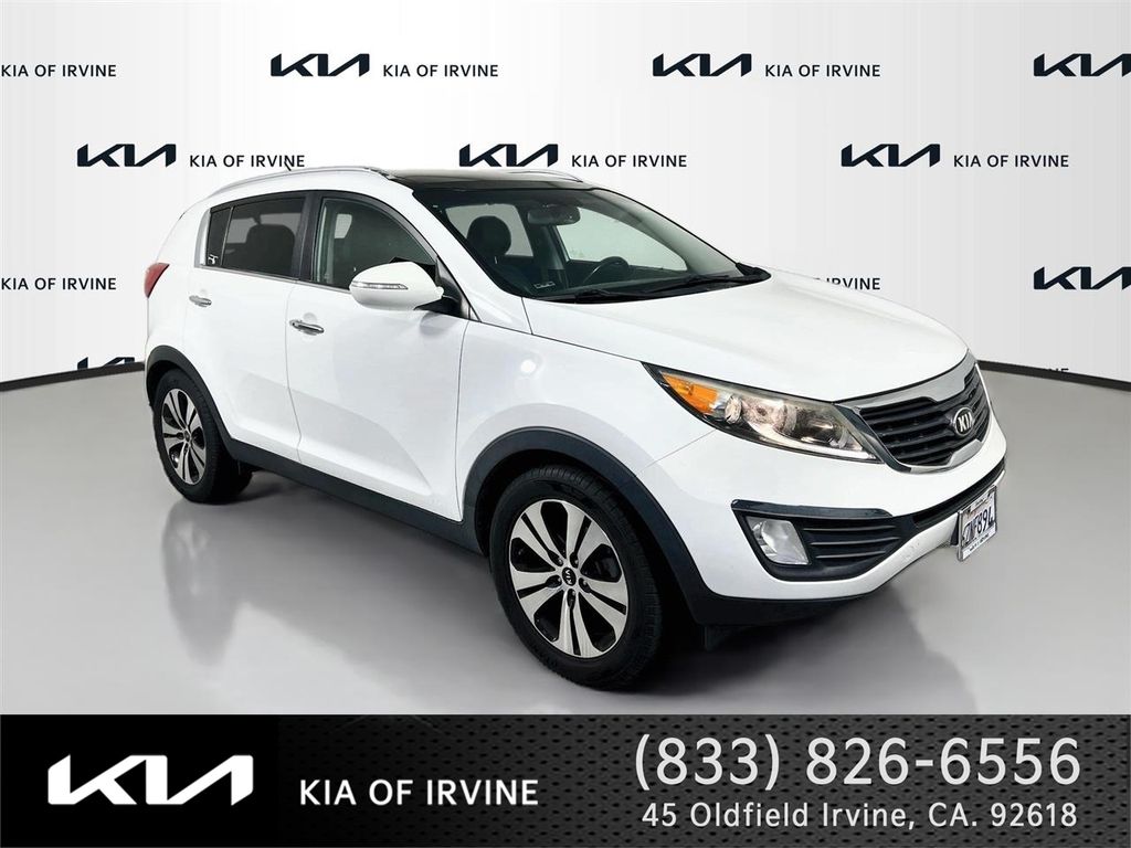Clear White 2013 Kia Sportage SUV / Crossover Front-Wheel Drive 6-Speed Automatic
