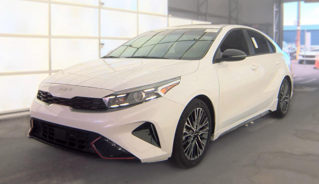 Snow White Pearl 2024 Kia Forte Sedan Front-Wheel Drive Continuously Variable Transmission