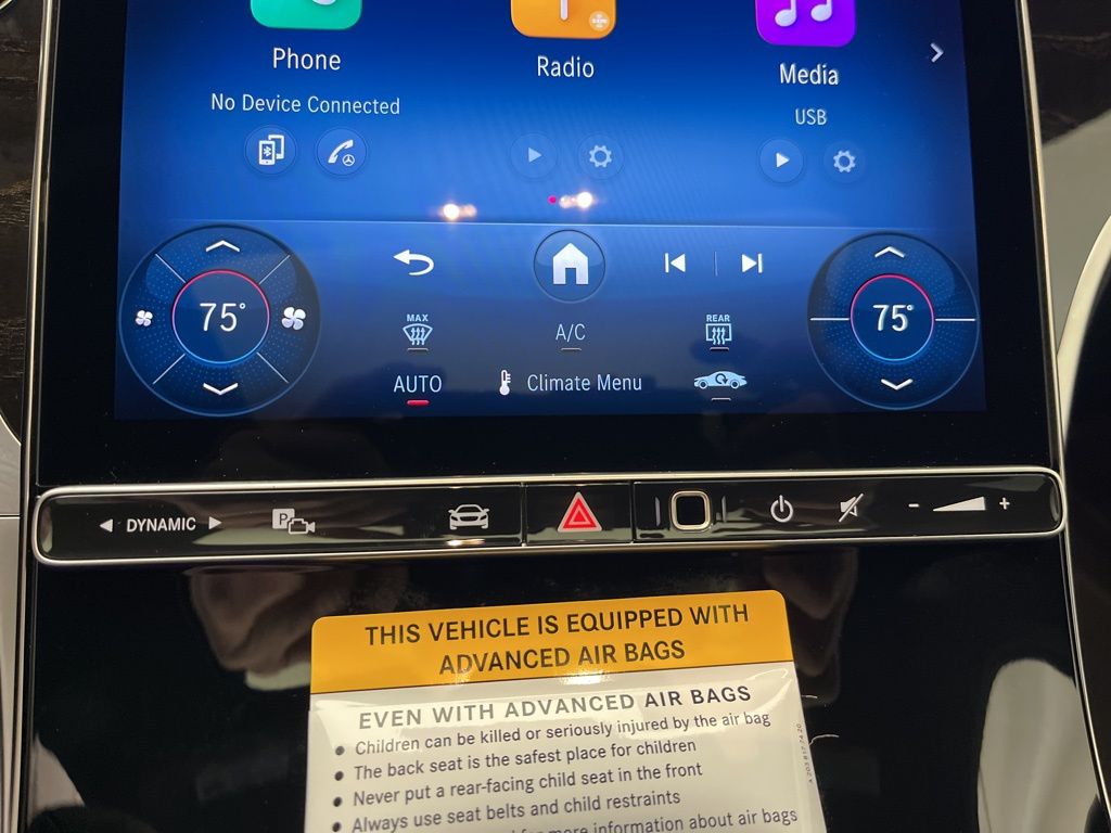 Thumbnail: 2026 Mercedes-Benz GLC - 20