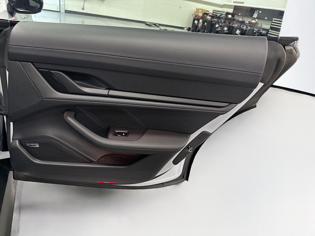 Thumbnail: 2026 Porsche Taycan - 27