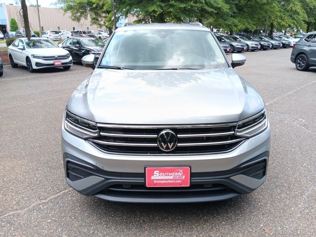 2024 Volkswagen Tiguan 2.0T SE 8