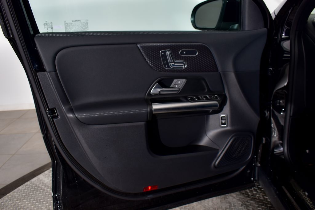 Thumbnail: 2026 Mercedes-Benz GLA - 10