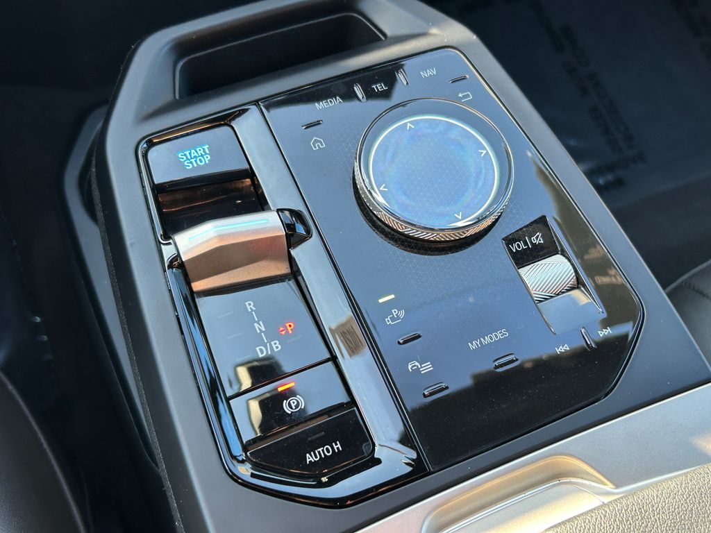 Thumbnail: 2024 BMW iX - 28