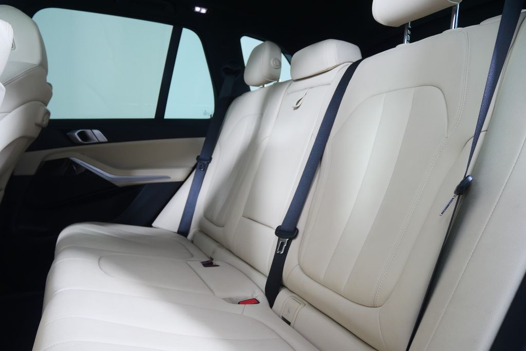 Thumbnail: 2021 BMW X5 - 16