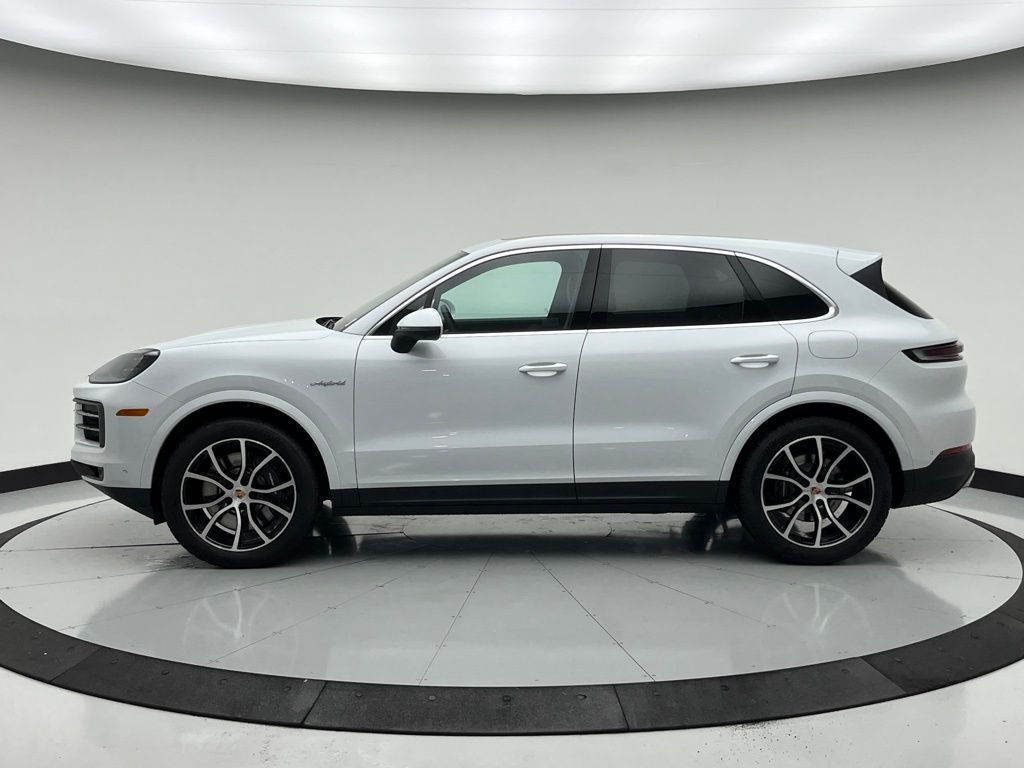 Thumbnail: 2025 Porsche Cayenne - 2