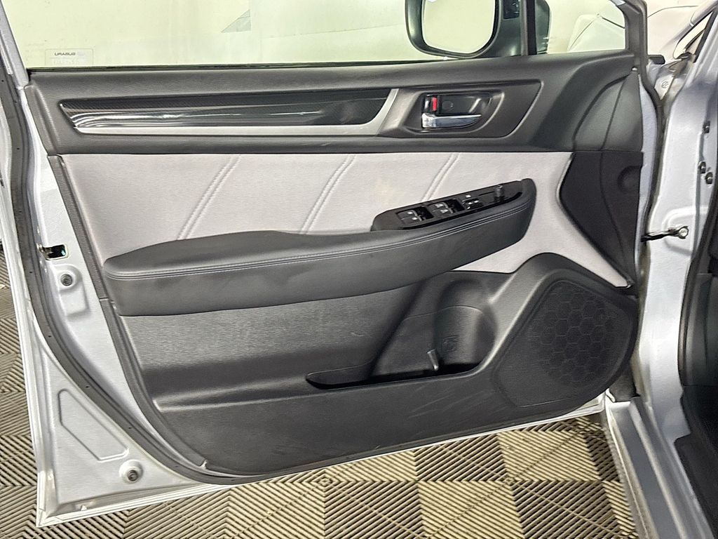 2018 Subaru Legacy 2.5i