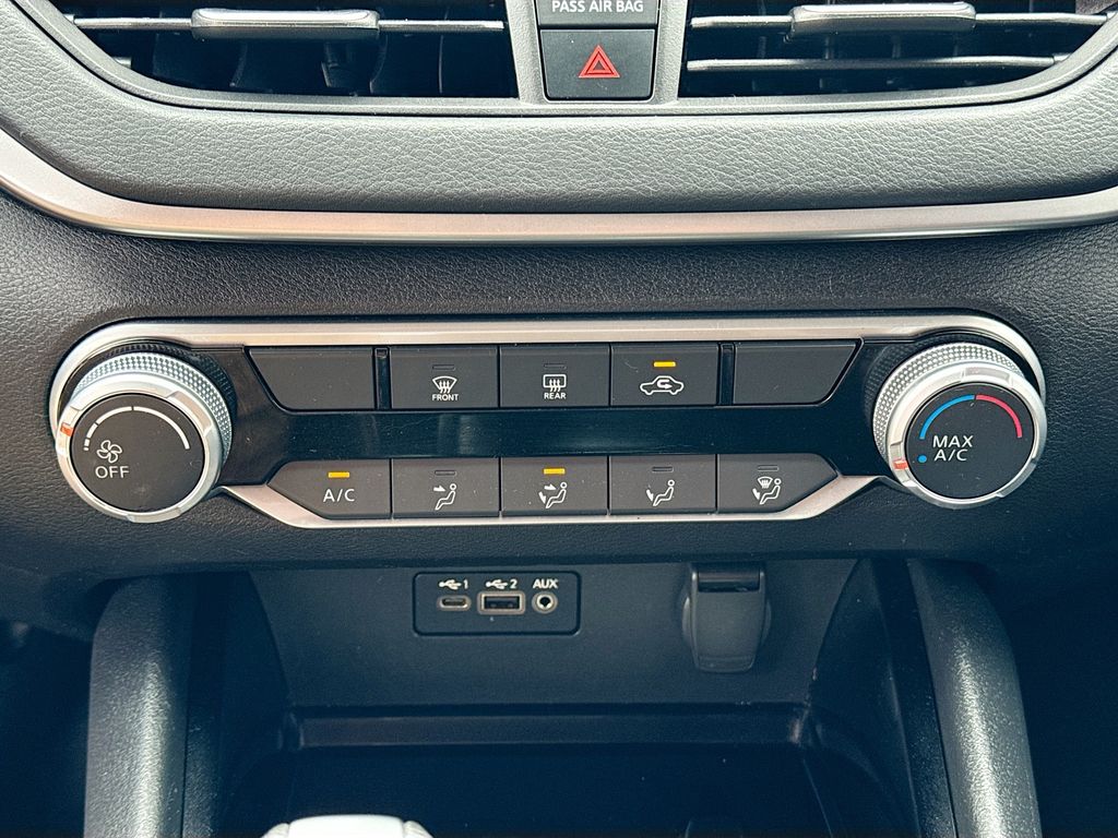 2021 Nissan Altima SV - Photo 18