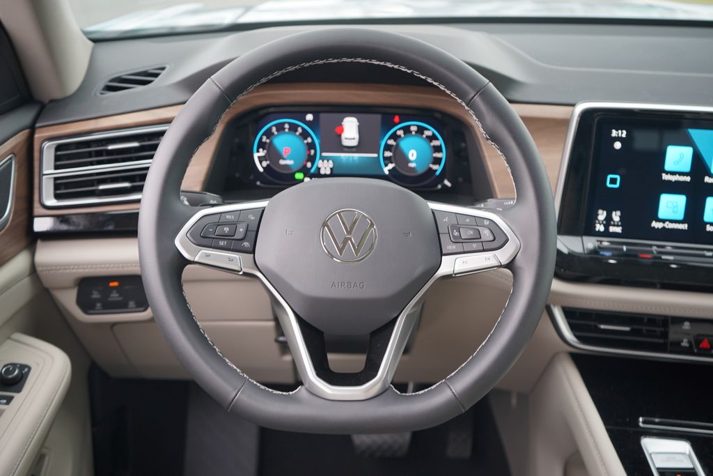2025 Volkswagen Atlas SE 10