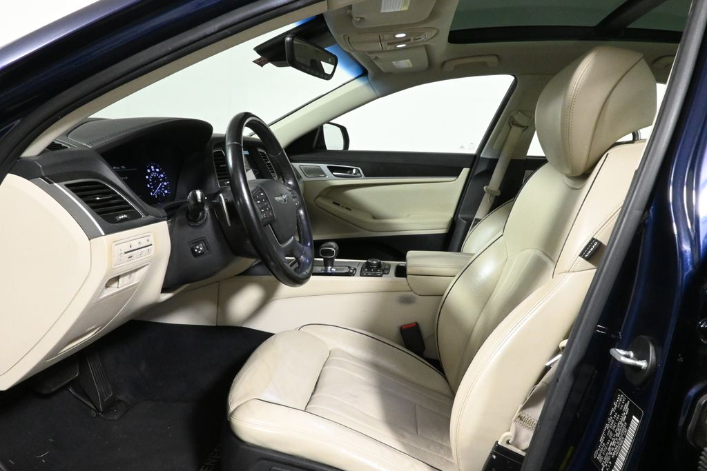 Thumbnail: 2019 Genesis G80 - 3