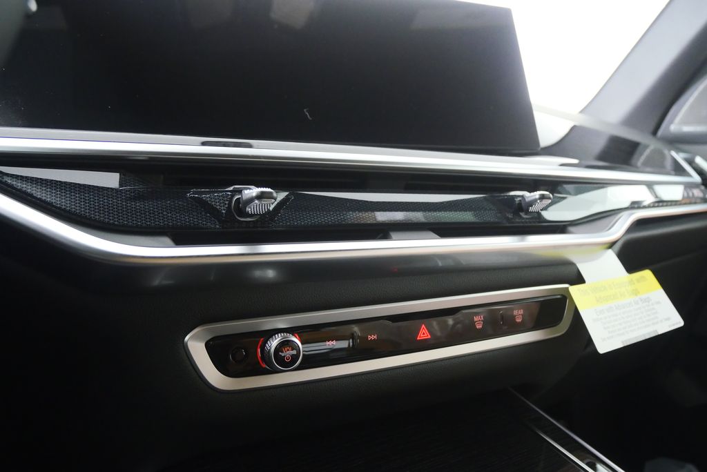 Thumbnail: 2026 BMW X5 - 23