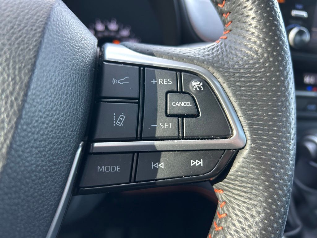 Thumbnail: 2024 Toyota Sienna - 20