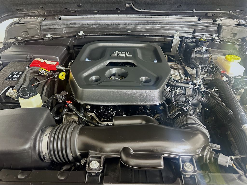 Thumbnail: 2020 Jeep Wrangler - 29