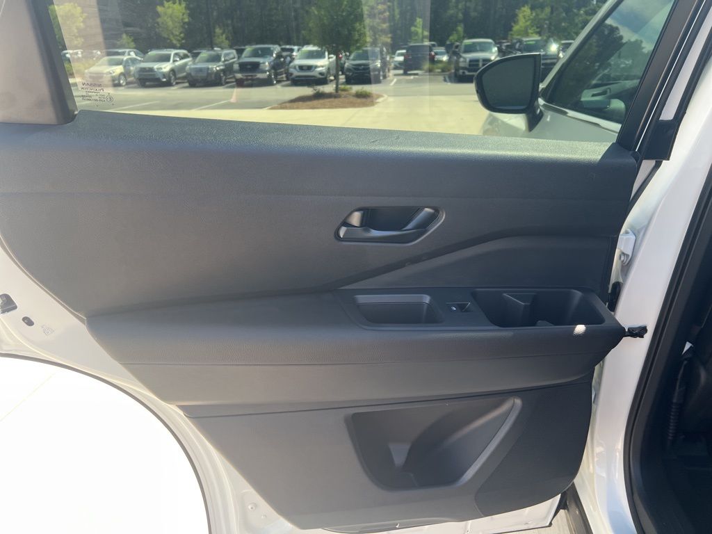 2025 Glacier White Nissan Pathfinder S FWD SUV