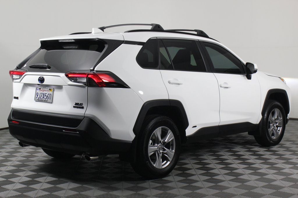 2024 Toyota RAV4 XLE 4