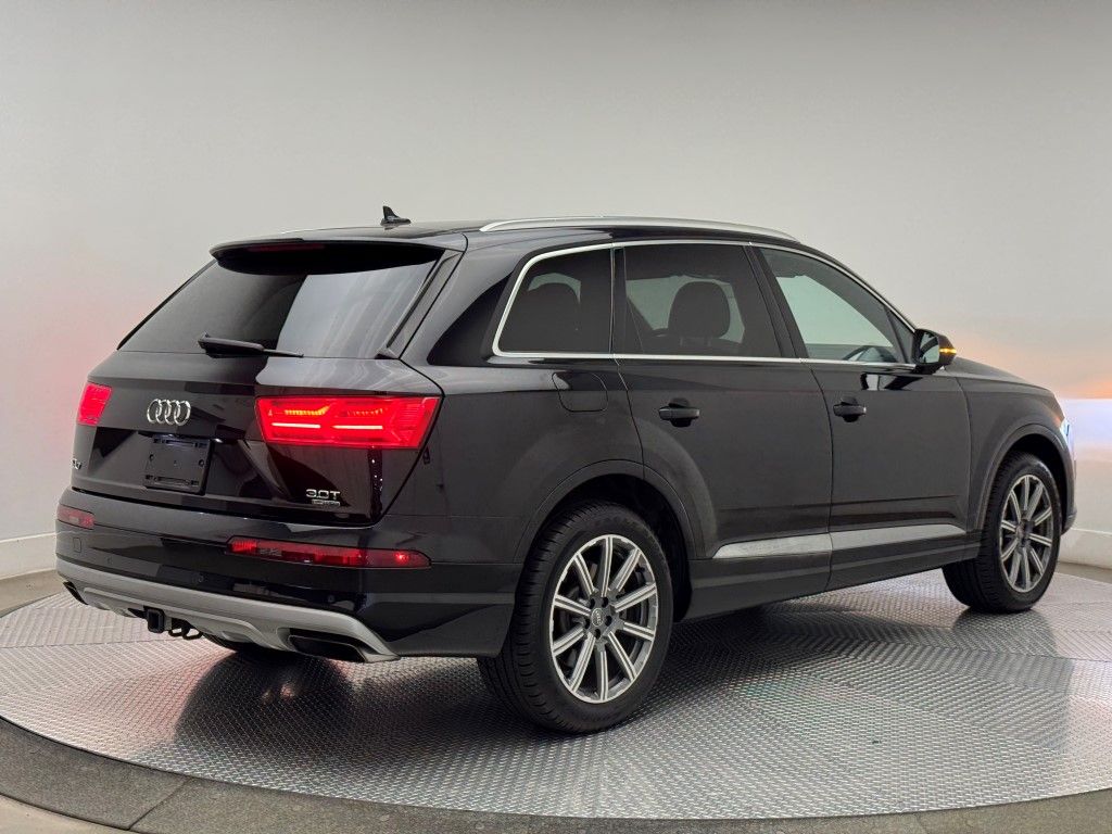 Thumbnail: 2017 Audi Q7 - 11