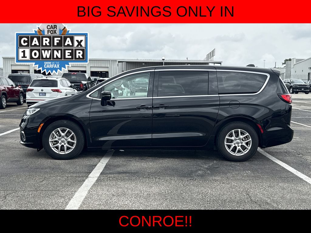 2024 Chrysler Pacifica Touring L - 7
