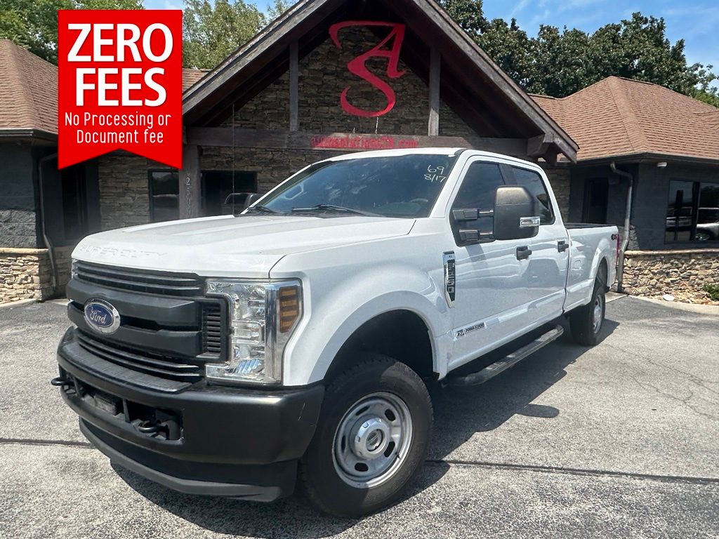 Oxford White 2019 Ford F-250 Super Duty Pickup Truck Four-Wheel Drive 6-Speed Automatic