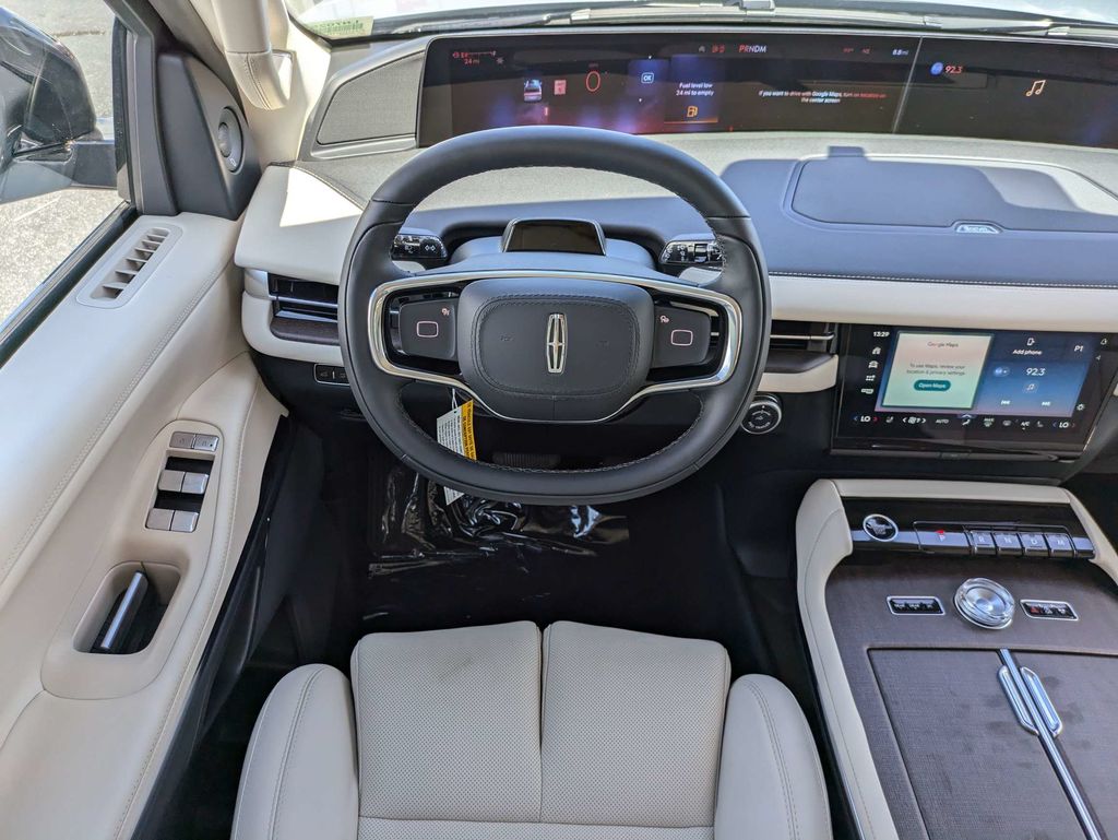 2027 Lincoln Navigator Premiere