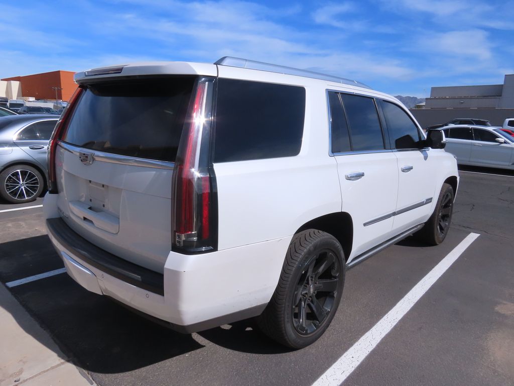 Thumbnail: 2016 Cadillac Escalade - 3