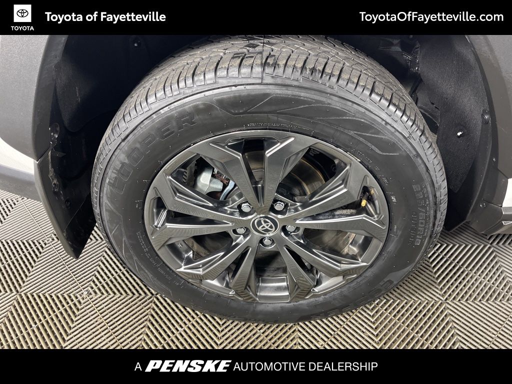 Thumbnail: 2024 Toyota RAV4 - 14