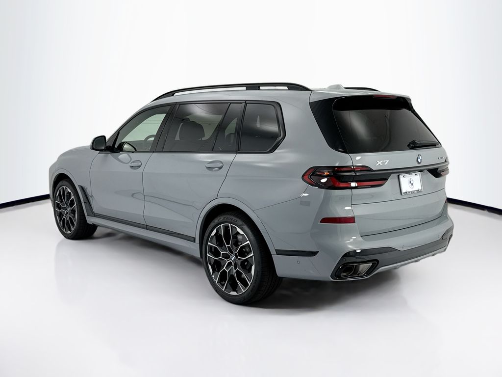 Thumbnail: 2027 BMW X7 - 7
