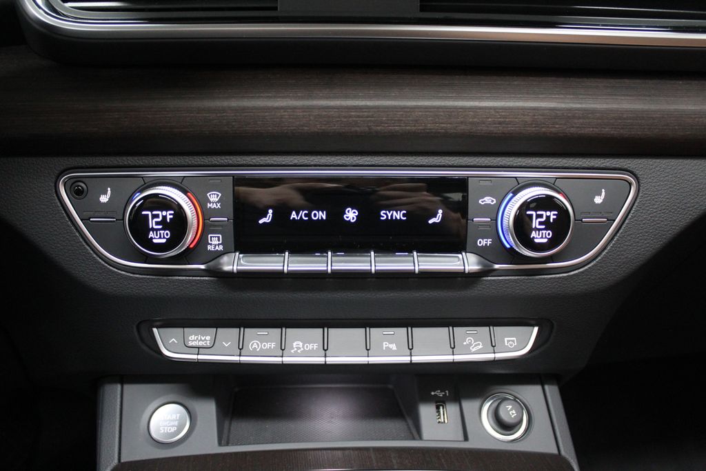 Thumbnail: 2025 Audi Q5 - 17