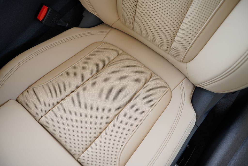 Thumbnail: 2026 BMW 4 Series - 13