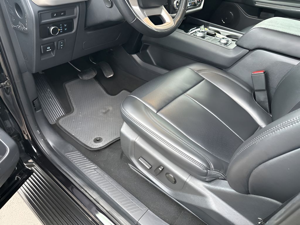 Used Car 2024 Ford Expedition Max  Xlt For Sale Under $50,000 In Austin, Texas