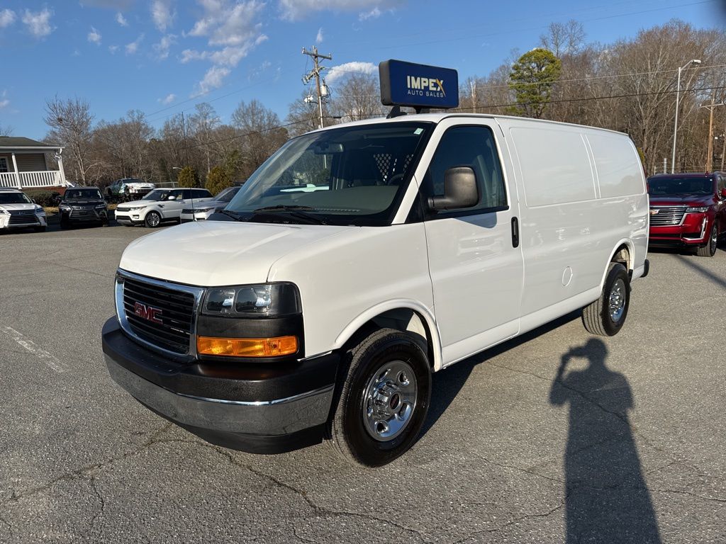 2023 GMC Savana 2500 Work Van's photo