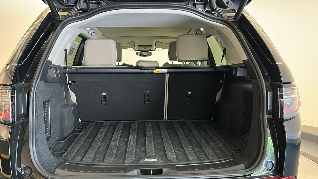 2024 Land Rover Discovery Sport S 26
