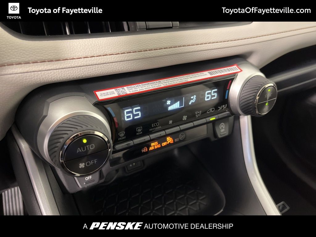 Thumbnail: 2025 Toyota RAV4 - 32