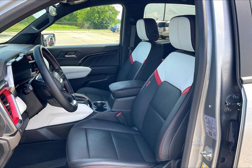Used 2024 GMC Canyon AT4X 4D Crew Cab