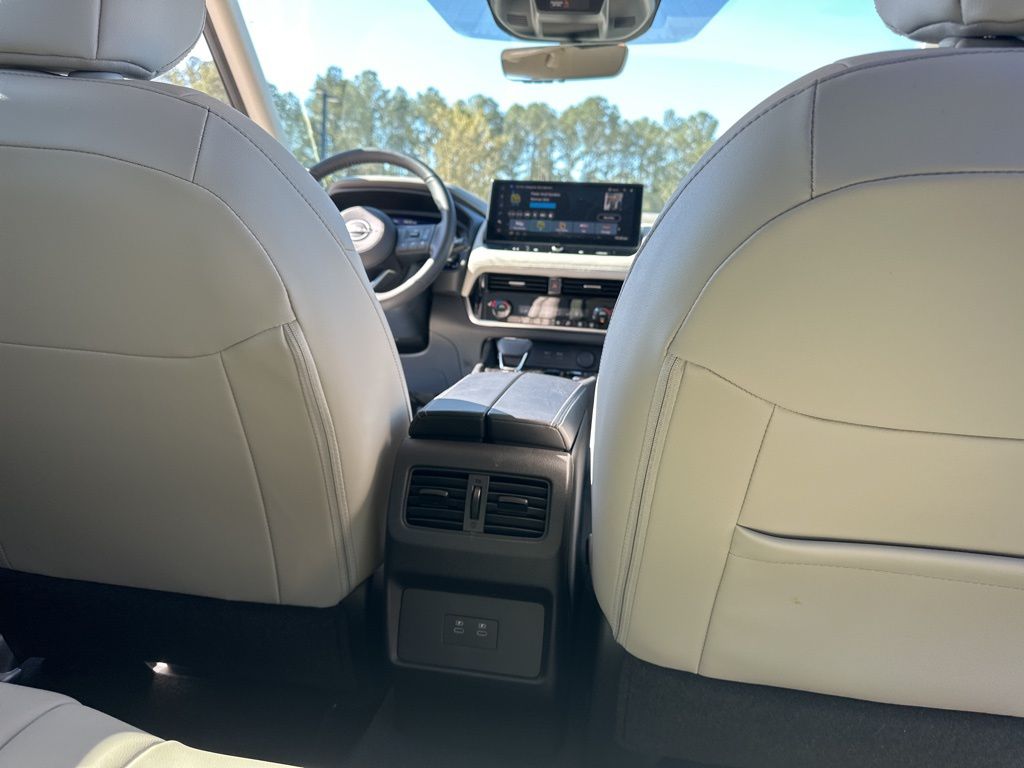 2024 Everest White Pearl Nissan Rogue SL FWD SUV