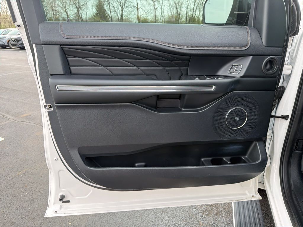 Thumbnail: 2019 Ford Expedition MAX - 18