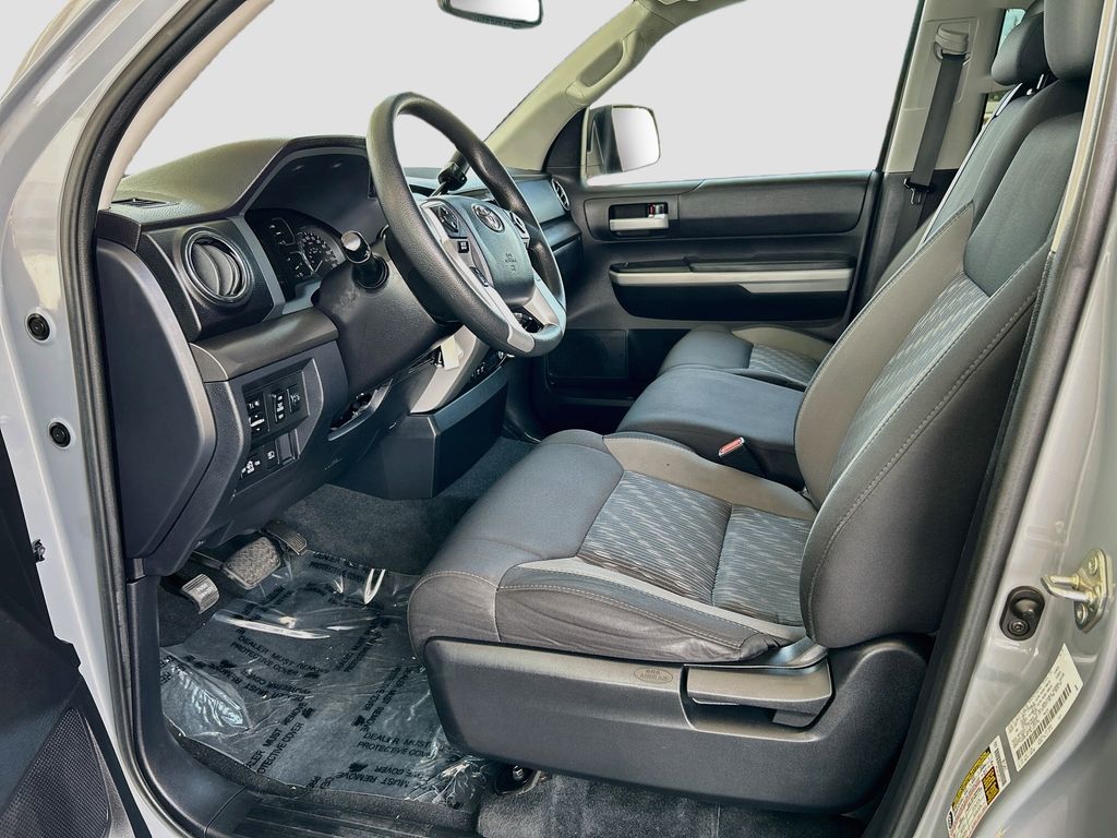 Thumbnail: 2020 Toyota Tundra - 19