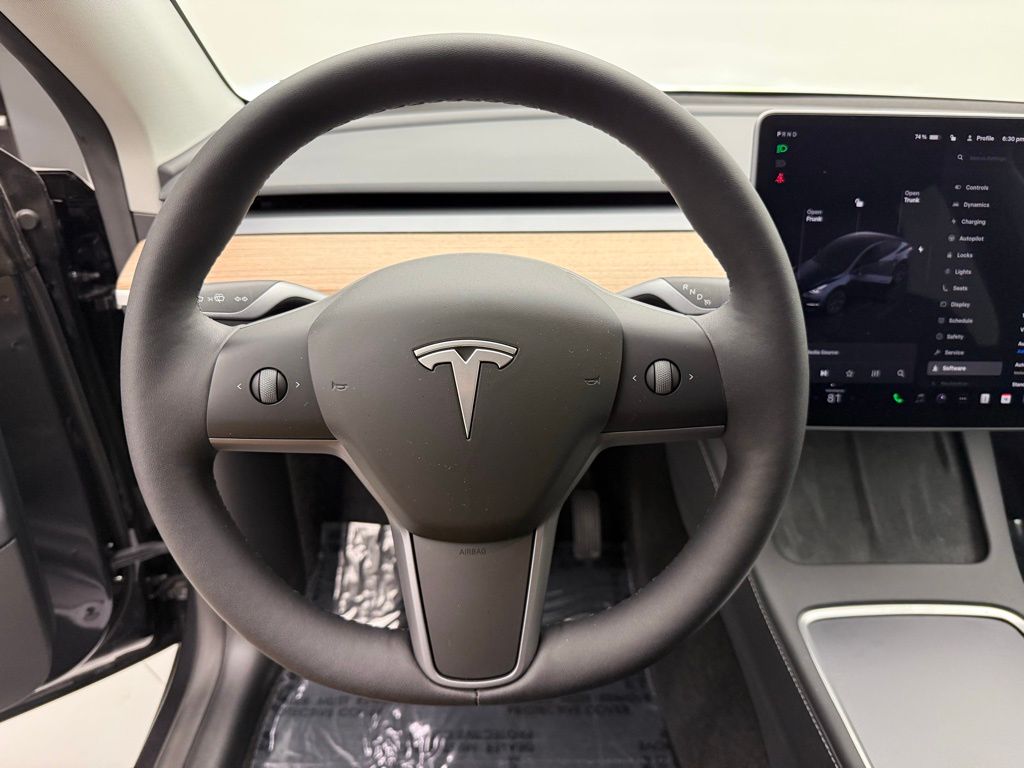 Thumbnail: 2025 Tesla Model Y - 12