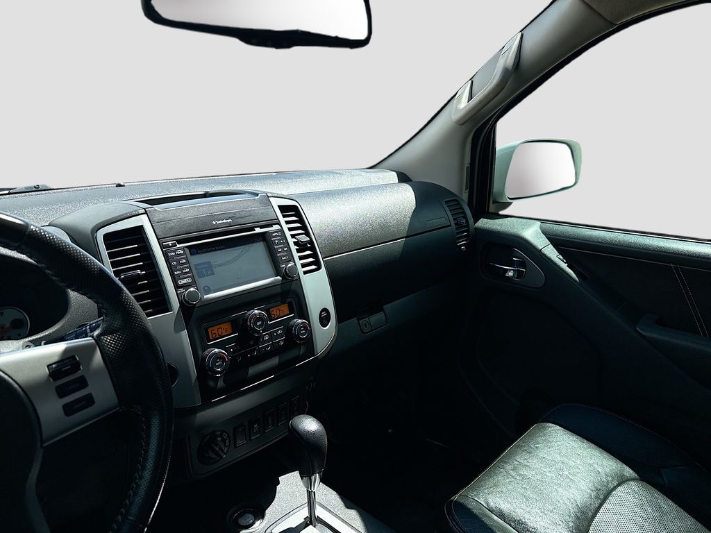 Used 2020 White Nissan PRO-4X image 25