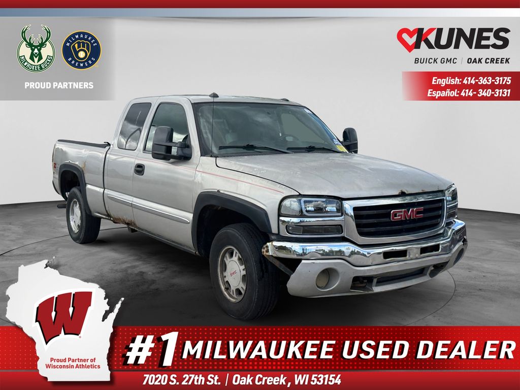 Fine Silver Birch Metallic 2004 GMC Sierra 1500 Pickup Truck Four-Wheel Drive 4-Speed Automatic Overdrive