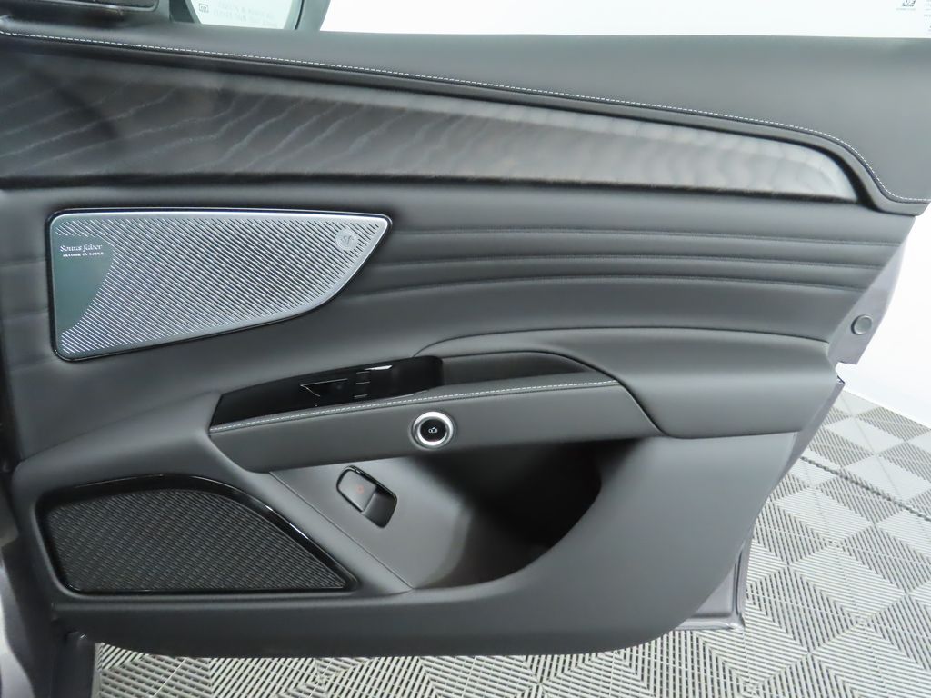 Thumbnail: 2025 Maserati Grecale - 26