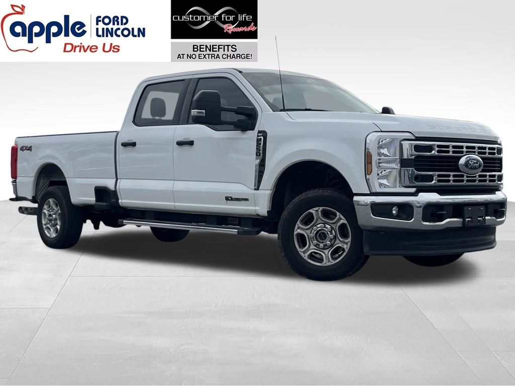 2025 Ford F-250 Super Duty XLT Crew Cab 4WD