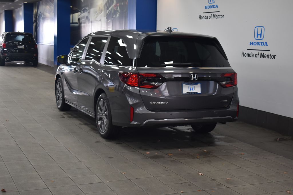 2025 Honda Odyssey Touring 5