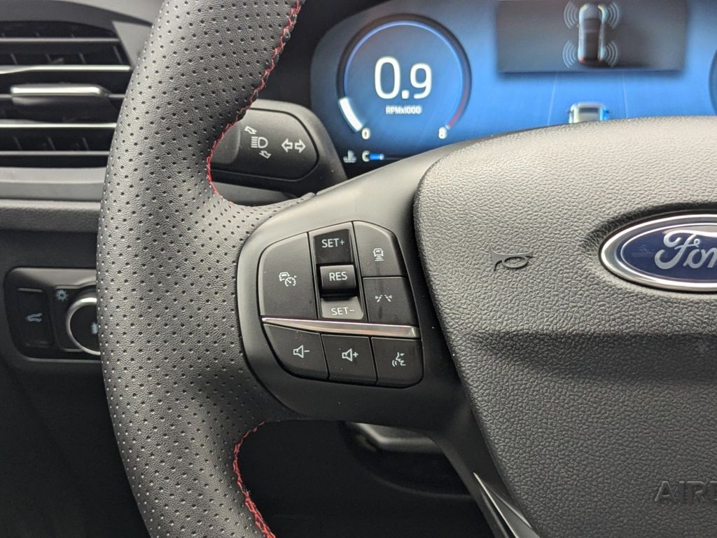 2025 Ford Escape ST-Line Elite