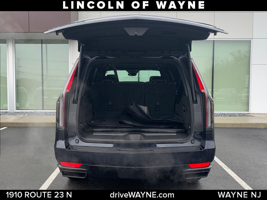 2023 Cadillac Escalade ESV Premium photo
