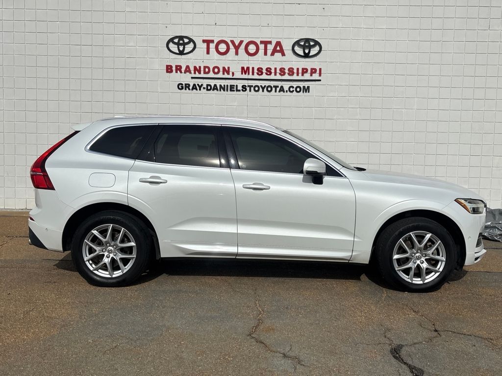 2018 Volvo XC60 Momentum