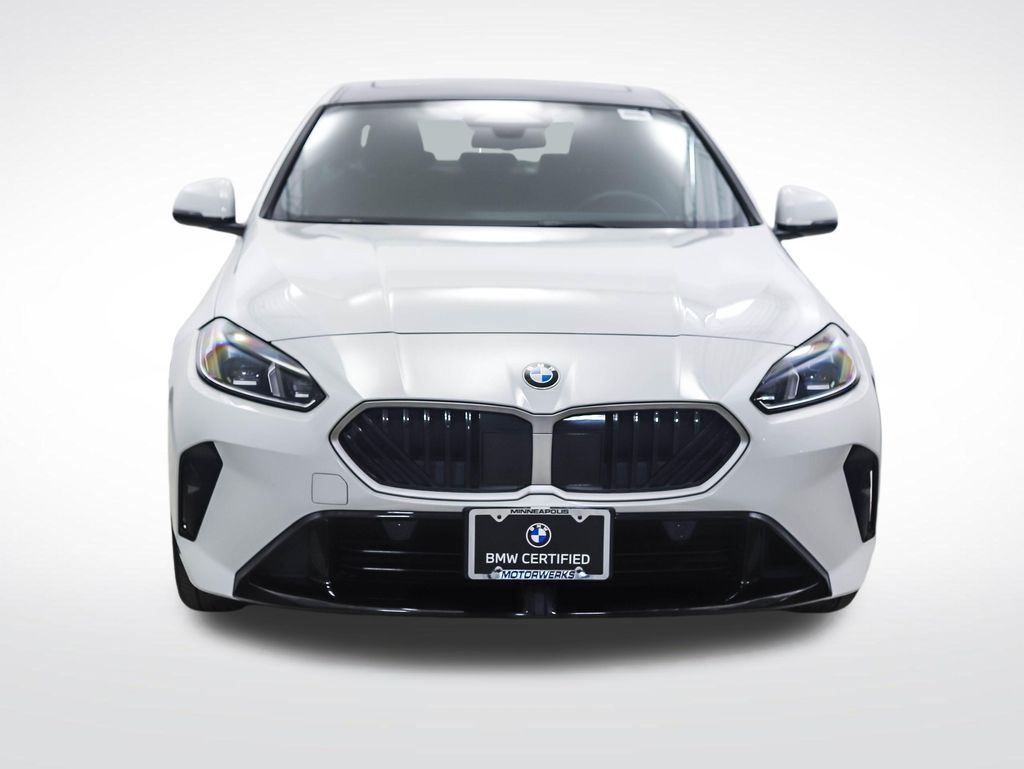 Thumbnail: 2025 BMW 2 Series - 8