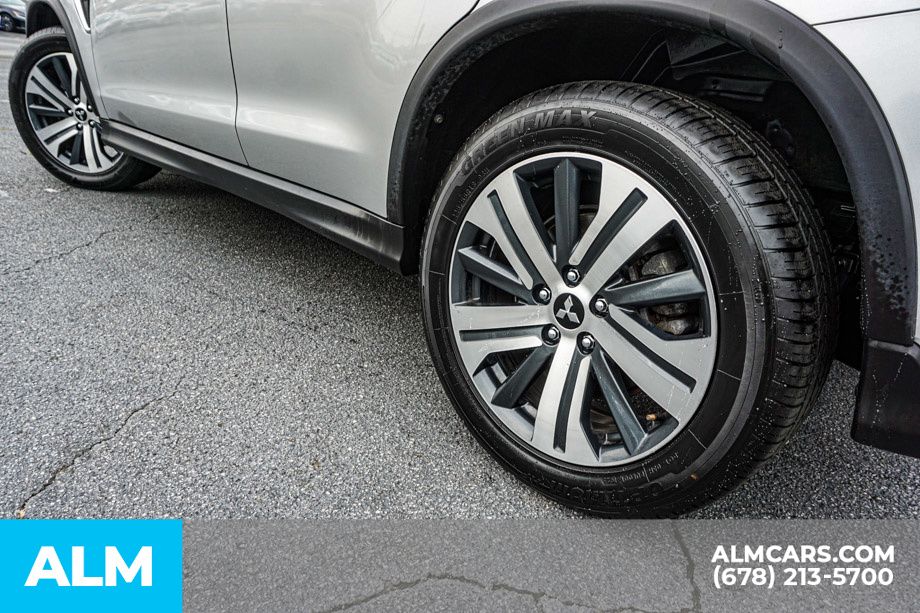 Used 2024 Black Mitsubishi 2.0 SE image 15