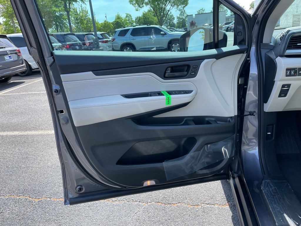 Thumbnail: 2026 Honda Odyssey - 24
