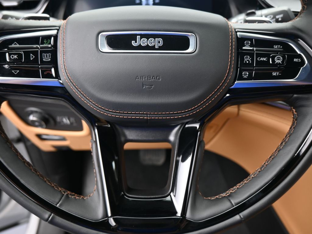 New 2026 Silver Zynith Jeep Summit image 28