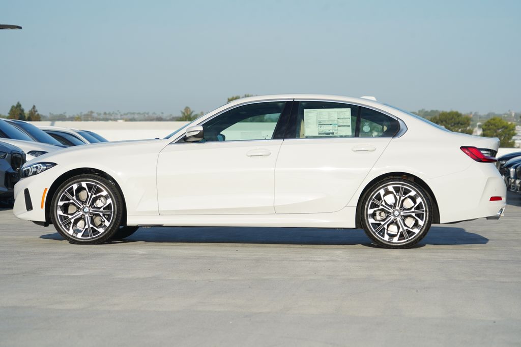 Thumbnail: 2026 BMW 3 Series - 4